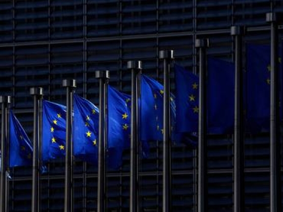 Sírás, ordibálás és napi 12 óra munka – ilyen az élet a 6000 eurós brüsszeli állásokban