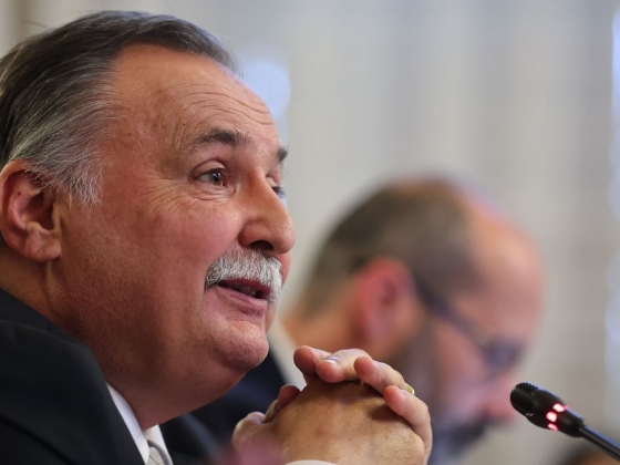 Gajdos László visszaszólt Takács Péternek: Nem nyaralt az államtitkár, válságkezelési feladatot végzett