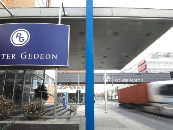 Már csak két blue chip van hátra: mindenki arra vár, hogy a Richter és a Mol is kiterítse lapjait
