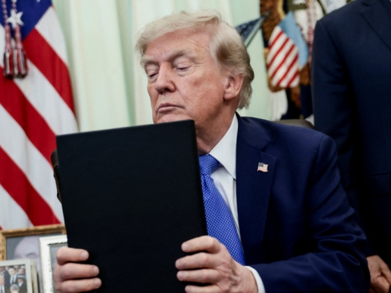 Donald Trump új frontot nyitott a bevándorlásban: a születési jogon járó állampolgárságot korlátozná