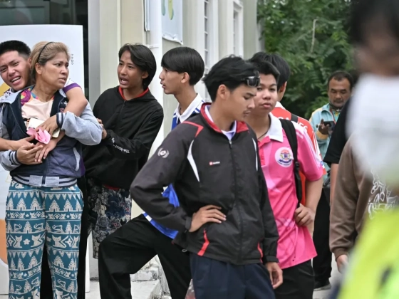 Megölte nagyszüleit, majd legalább hat emberrel végzett iskolájában egy thaiföldi 14 éves diák