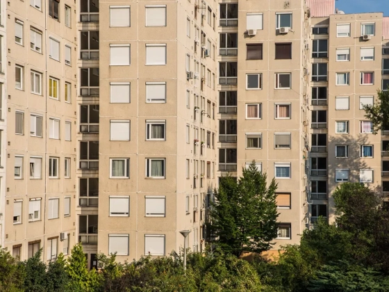 Vége a drágulásnak: ebben a vármegyében már olcsóbbak a lakások, mint tavaly ilyenkor