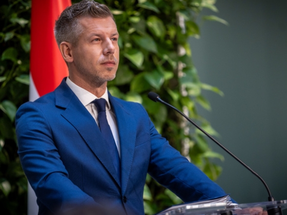 Magyar Péter számonkérte Orbán Viktor hallgatását, felelősségre vonást ígér - Kormányzati sajtótájékoztató