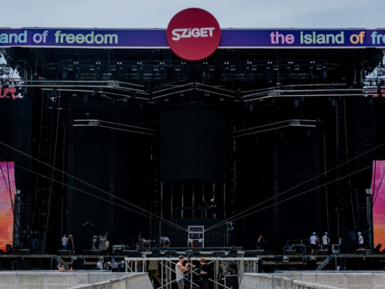 Benéztünk a Sziget Fesztivál kulisszái mögé, még mindig nagy a sürgés-forgás