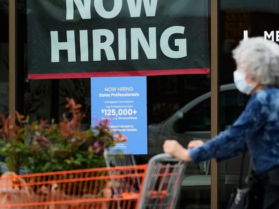 Az amerikai munkaadók 23 000 munkahelyet szüntenek meg a folyamatos iráni háborús nyomás miatt