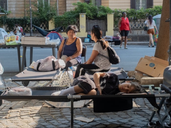Türelmezzen több száz kempingező házat Rómában a kánikula miatt, miután kilakoltatták őket