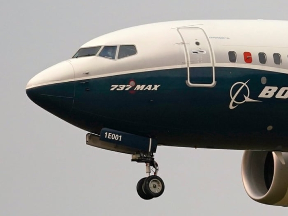 A Boeing 737 Max üzemeltetői azt mondták, hogy ellenőrizzék a törzs repedéseit