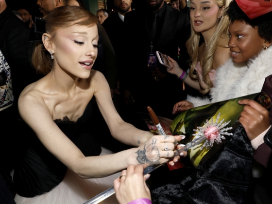 Teljesen elfajult a helyzet, Ariana Grande nem bírta tovább