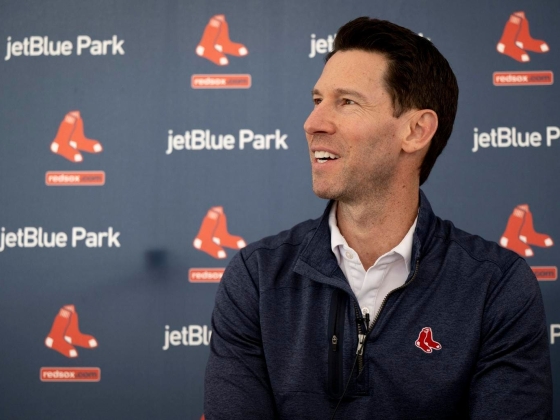A Red Sox 9 éves MLB-veteránt szerzett, a Boston Native lenyűgöző győzelmi sorozata közepette