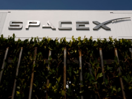 A SpaceX és a Palantir vezeti a technológiai részvénygyûjtést a kimerült munkákról szóló jelentés után