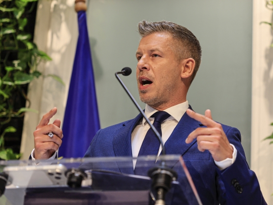Magyar Péter felsorolta, mire költi a kormány a 6000 milliárd forintos uniós forrást: ez átformálhatja az országot