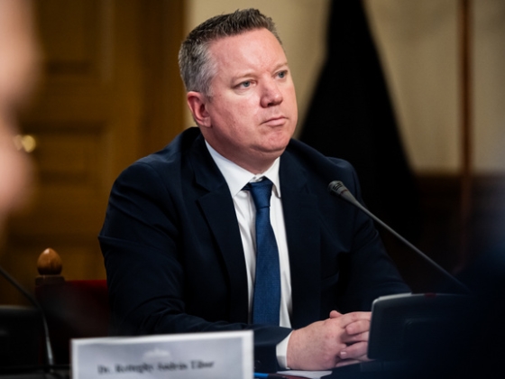 Pósfai Gábor kirúgta az NKOH elnökét