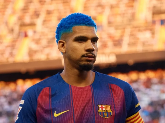 Kőkemény vezér érkezik Barcelonából – bemutatjuk a Liverpool új védőjét