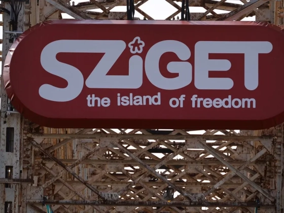 Életveszélyes gyalog átkelni a Dunán a Sziget Fesztiválra!