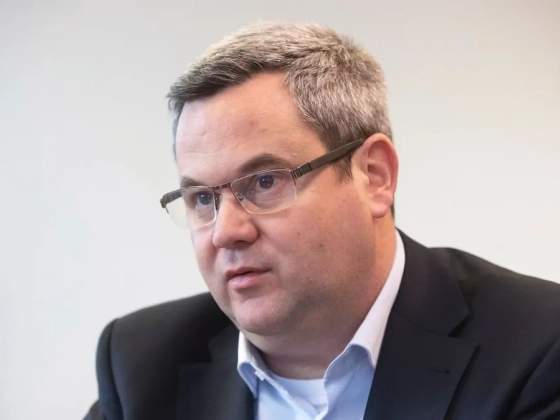 Gyermekei előtt inzultálta egy férfi Takács Pétert