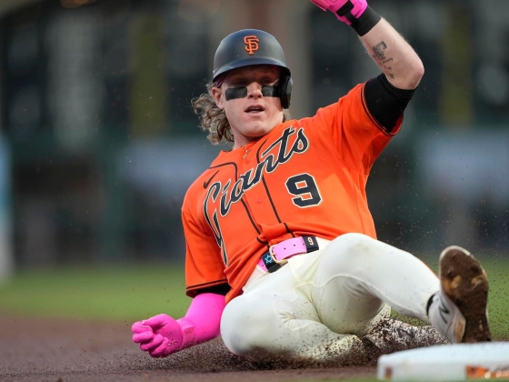 A San Francisco Giants fizetés nélkül felfüggesztette Harrison Badert