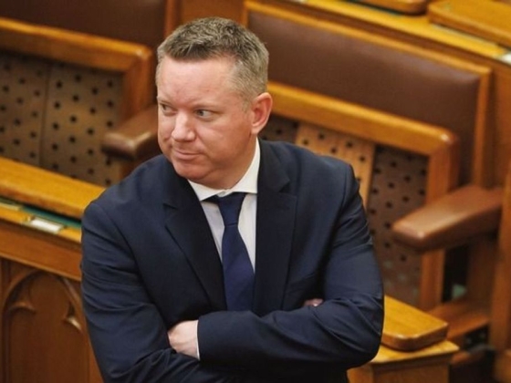 Megszorítás a láthatáron – Megszűnhet a fegyverpénz?