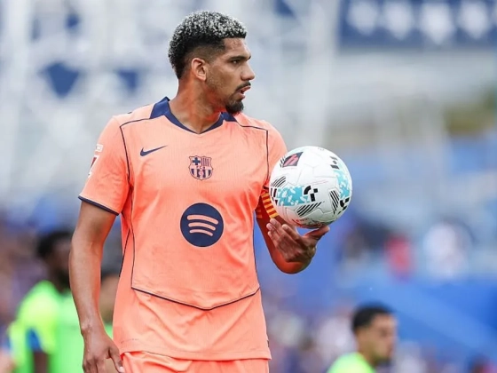 Megvan Konaté utódja? A Barcelonától igazol belső védőt a Liverpool – sajtóhír