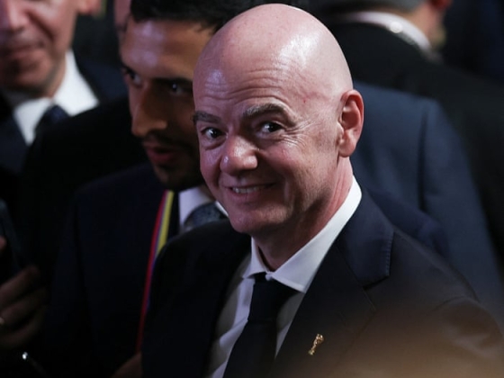 Gianni Infantino, a FIFA elnöke tagadja, hogy az UEFA kifizette volna az állítólagos „szeretőjét”