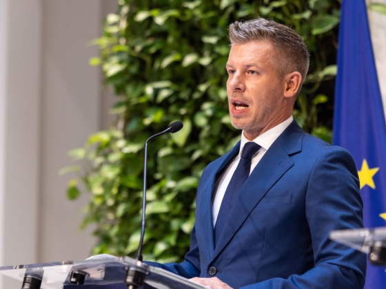 Magyar Péter a saját eredettörténetét is beáldozta Baka András jelölésével