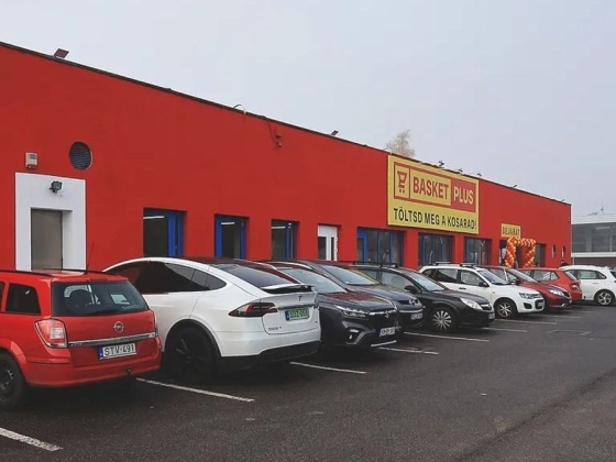 Ezért zárhatott be a magyarországi Mere-üzlet, a Basket Plus: borul az uniós hálózat – technikai okra hivatkozik a cég, de sokkal komolyabb ügy lehet a háttérben