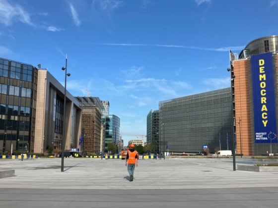 Brüsszel „Európa legnagyobb serpenyőjét” építi az árnyékos négyzet helyett