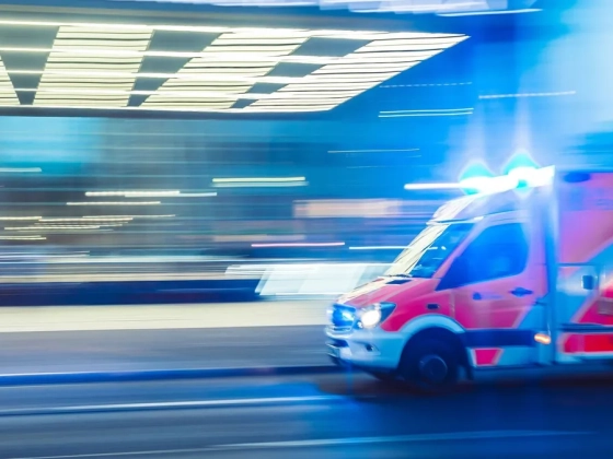 Fejszékkel támadtak a mentősökre egy erdélyi faluban, mert szervkereskedőknek hitték őket