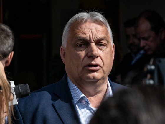 Előkerült az újabb videó a pálinkázó Orbán Viktorról, a mosolya mindent elárul