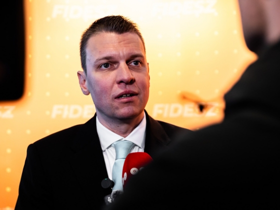 Menczer Tamás elmondta, mit gondol Rogán Antalról, de arról is beszélt, miért ment oda Magyar Péterhez