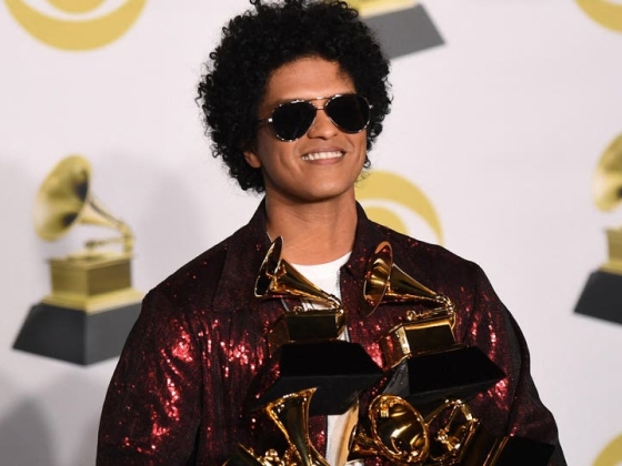 Bruno Mars megfelel az egyiknek