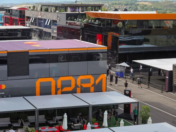 Mogyoródi motorhome-mustra – a Formula–1 háttere