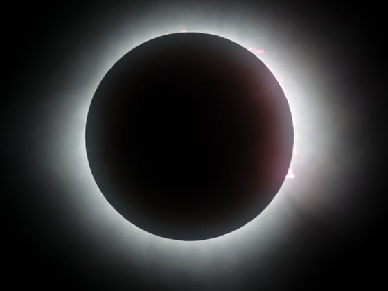 „Árnyékcsapás érte”: a NASA légi küldetése ritka napfogyatkozási adatok rögzítésére