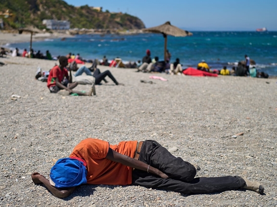 „Ceuta Spanyolország”: Emberek százai tiltakoznak a spanyol kormány válaszlépései ellen a migránshullám-válság miatt