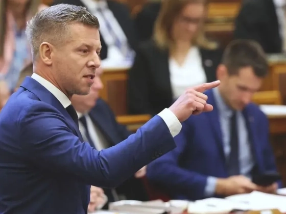 Pekingig ért Magyar Péter fenyegetőzése: „Magyarország csapdát állított a kínai vállalatoknak”
