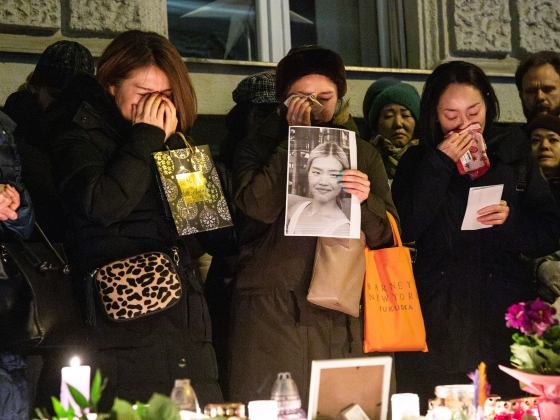 Vádat emeltek a japán feleségét Budapesten meggyilkoló volt férj ellen, az ügyészség 17 év fegyházzal büntetné az ír férfit