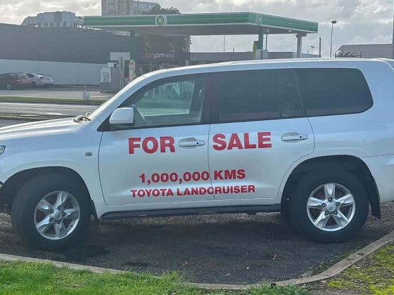 Toyota Land Cruiser sífutó: Eladó a milliós megtiszteltetés