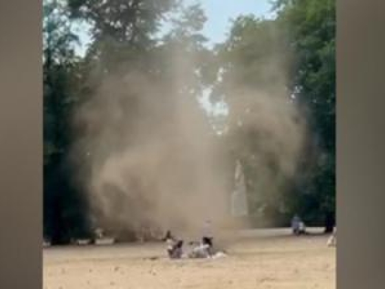 „Porördög” forog a londoni parkon