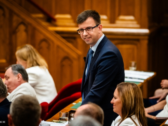 Bóka János Magyar Péternek: Nyugodtabb lennék, ha ön folytatná a nyaralását és Orbán Viktor kezelné ezt a válságot