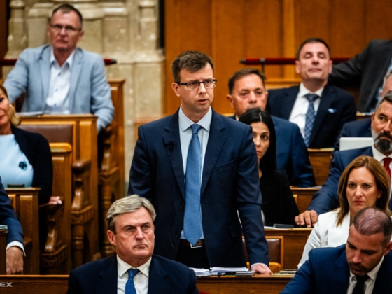 Bóka János és Magyar Péter összecsapása az alkotmányosságtól a házibuliig és a trombitafesztiválig terjedt