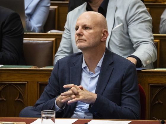 Tanács Zoltán minisztériuma súlyos szabálytalanságokat talált, és feljelentést tett a Gondosóra-ügyben