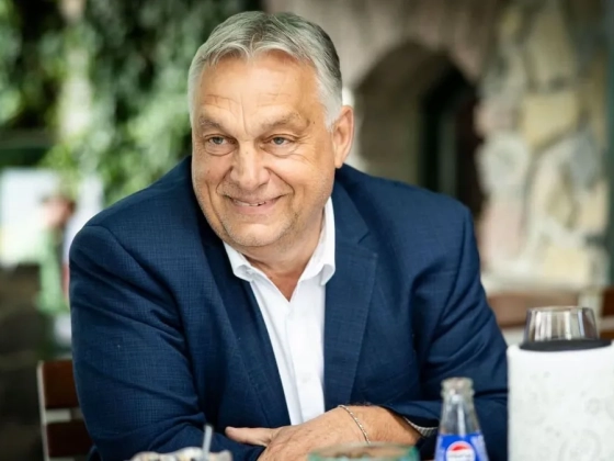 Újabb fotó került elő Orbán Viktor szerbiai nyaralásáról – meglepő, kivel pózolt