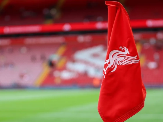 Hiába kapta meg a csapatkapitányi karszalagot, bejelentette a váltást a Liverpool