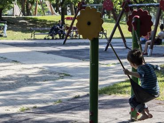 Megdöbbentő dolgokat találtak a játszótereken, 14 milliós bírság lett a vége