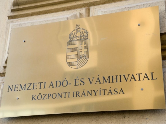 NAV-levél jön, érdemes figyelni: nem mindegy, hogy tartozás vagy túlfizetés lesz benne