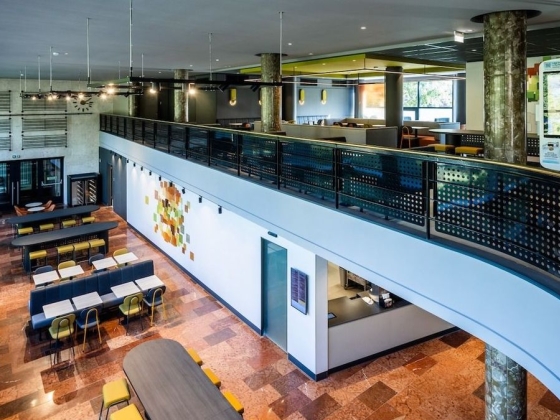 McDonald’s költözött a legendás budapesti buszpályaudvarra: ilyen étterem még nem volt Magyarországon, ez lesz az új zászlóshajó