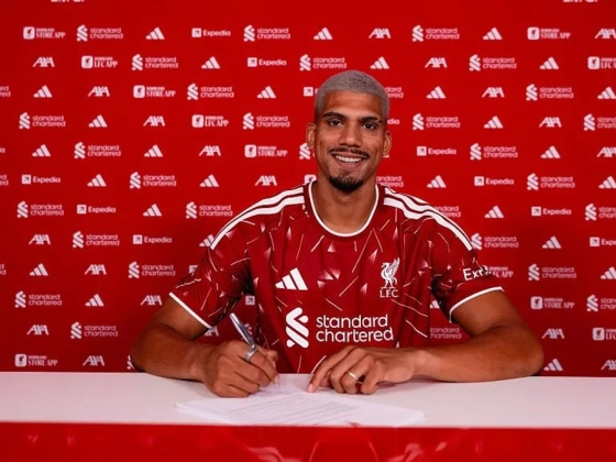 Ronald Araújo a Liverpoolé – hivatalos