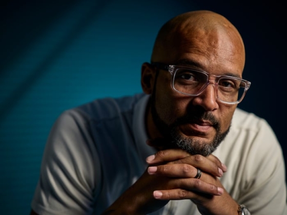 „Én ültem az élet mélypontján”: Clarke Carlisle volt labdarúgó a szerencsejátékról, a depresszióról és a túlélésről