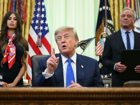 Nagy csatát nyertek az oltásellenesek: Trump korlátozza a gyermekeknek adható oltások számát