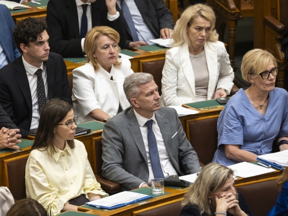 Hardcore politikai kvíz: felismered-e a tiszás képviselőket?