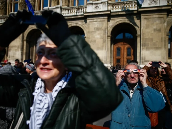 Szerdán a Nap több mint felét ki fogja takarni a Hold, a szeme világa érdekében szerezzen be addig egy védőszemüveget